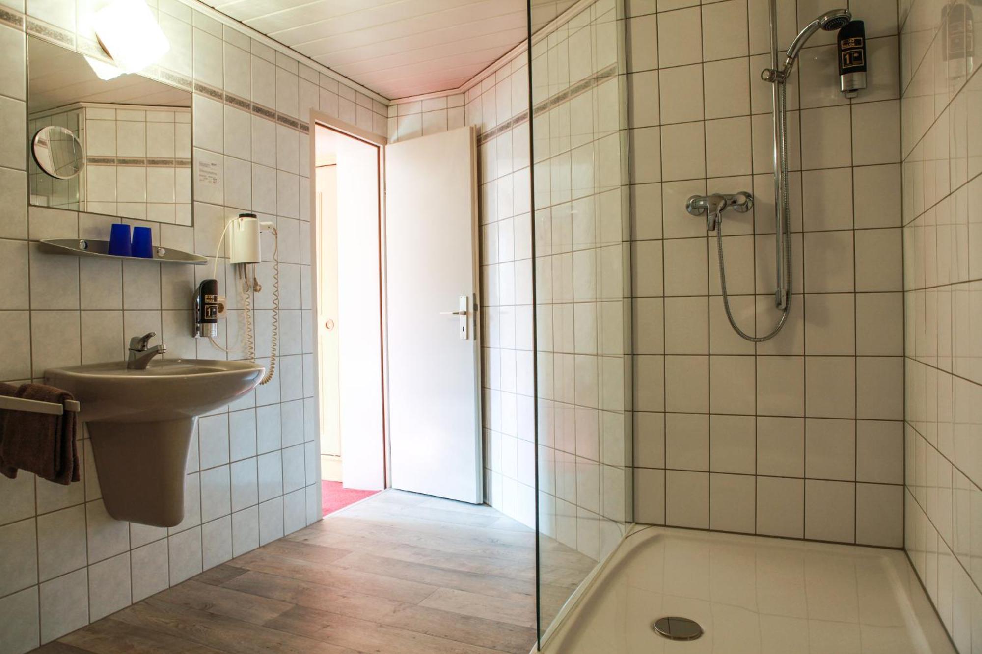 Hotel Reinhold グンマースバッハ エクステリア 写真